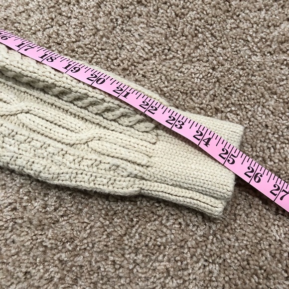 SHOW AMIU Cable Knit Sweater - Picture 5 of 7